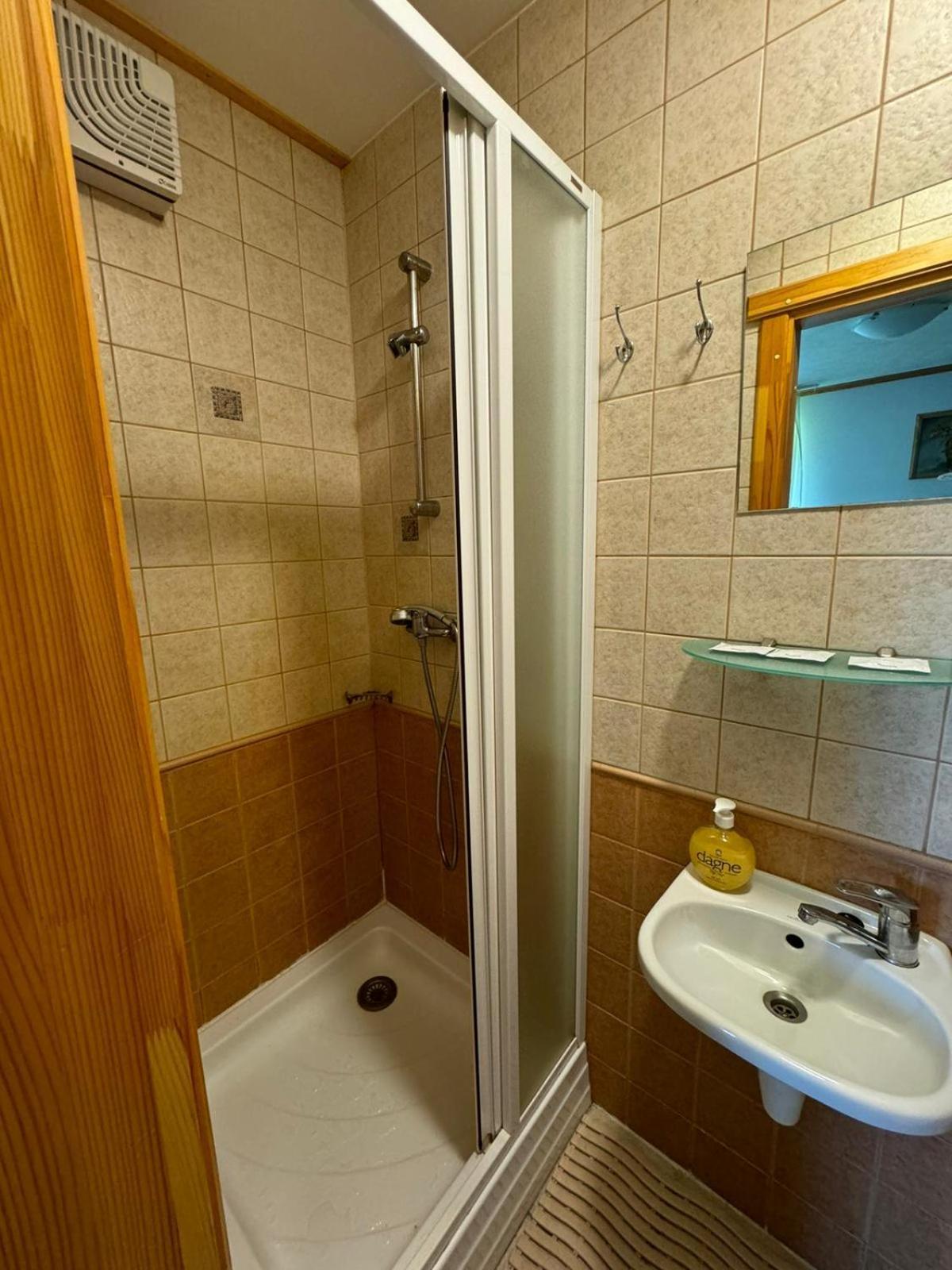 Vonadzini Hotel Stameriena Luaran gambar